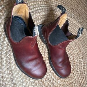 Blundstone Men's Chukka Boots in Burgundy and Black Elastic